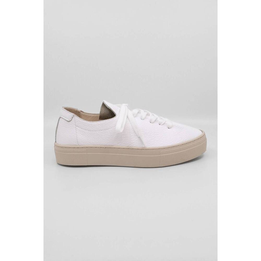 NEW ATELIERS women's vince sneaker in white